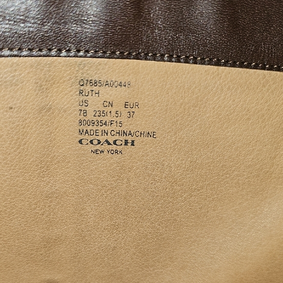 COACH  Signature Size 7B  Brown Leather Knee-High Boots.. - Picture 4 of 8